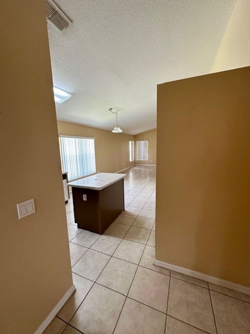 Orlando House: 5118 Hook Hollow Circle
