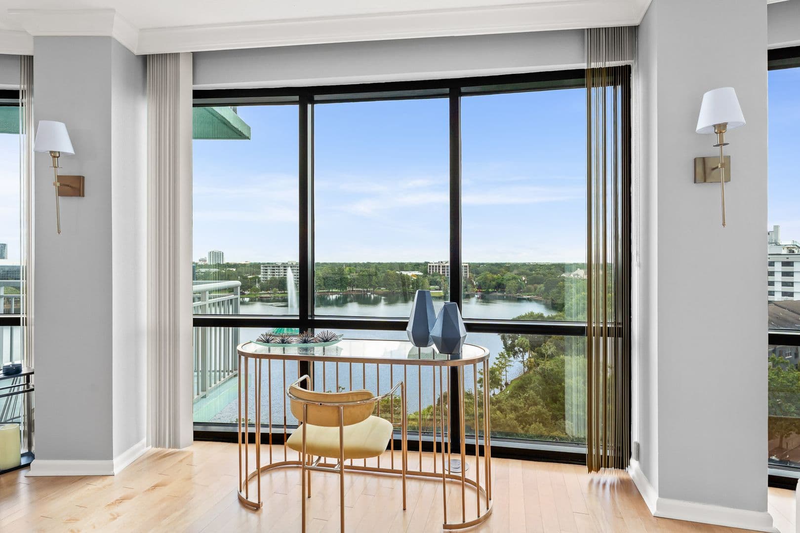 Orlando Condo: 322 E Central Blvd #901