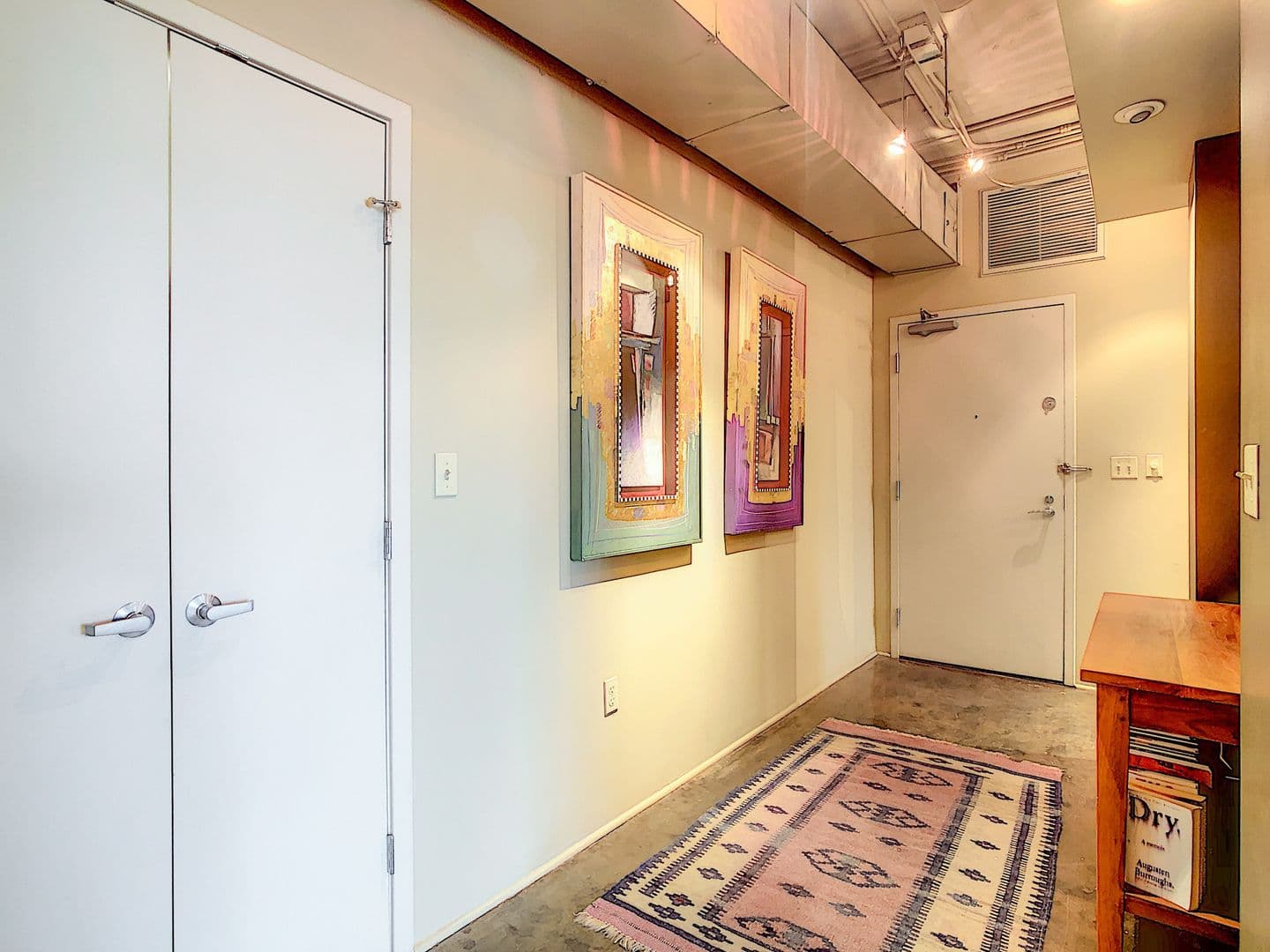 Orlando House: 10 N Summerlin Ave #30