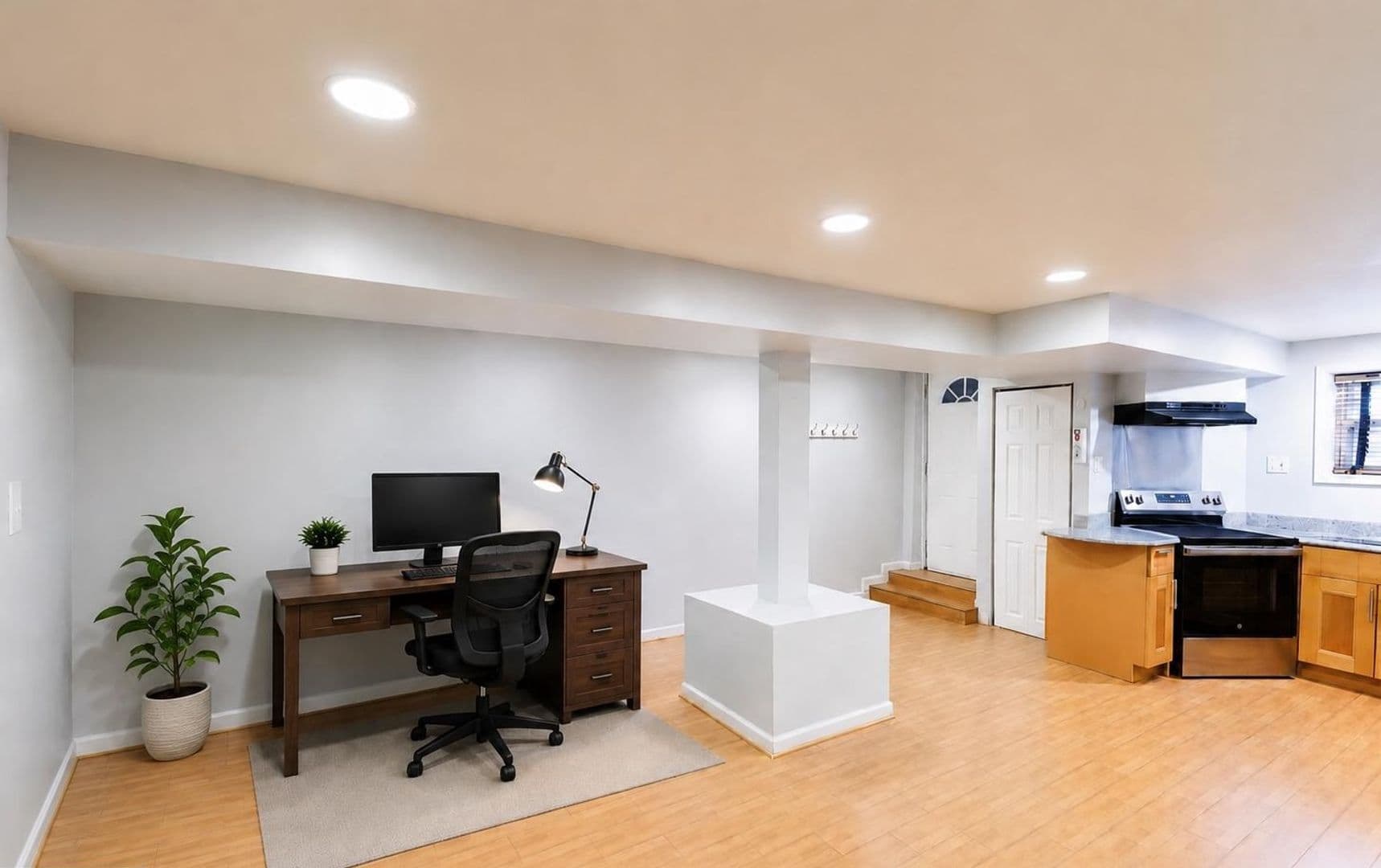 Washington Apartment: 1437 E Capitol Street SE