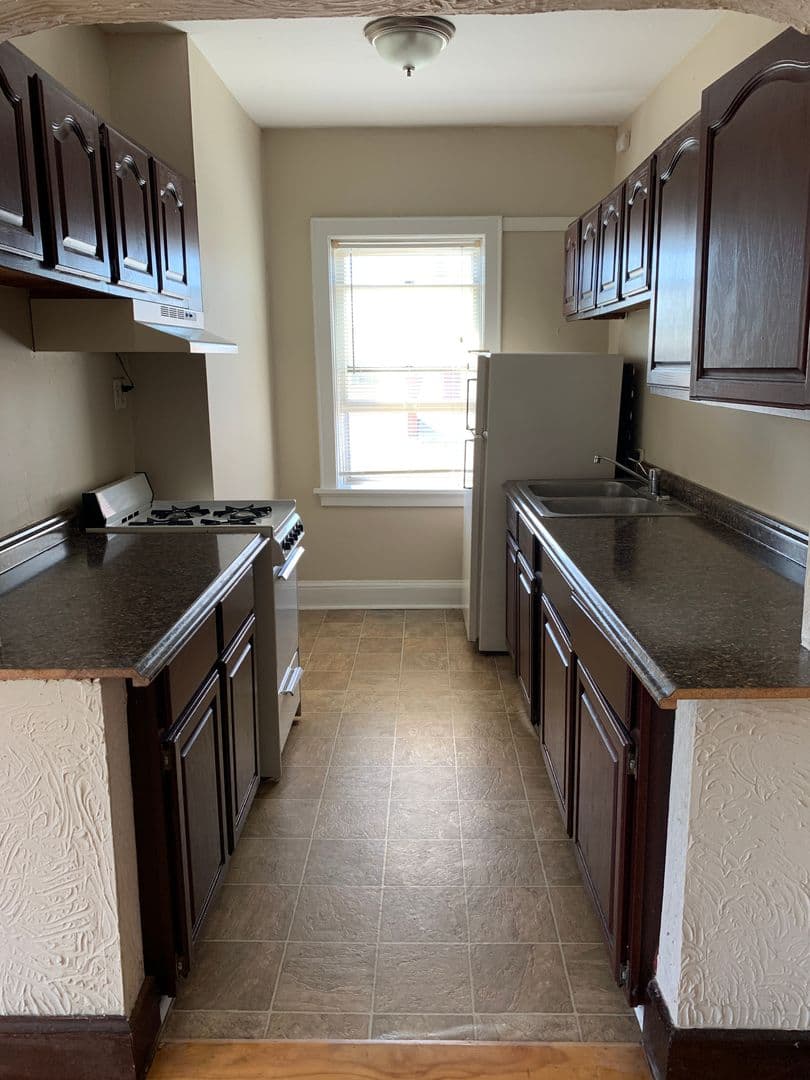 Milwaukee Apartment: 3817 N. Humboldt Ave