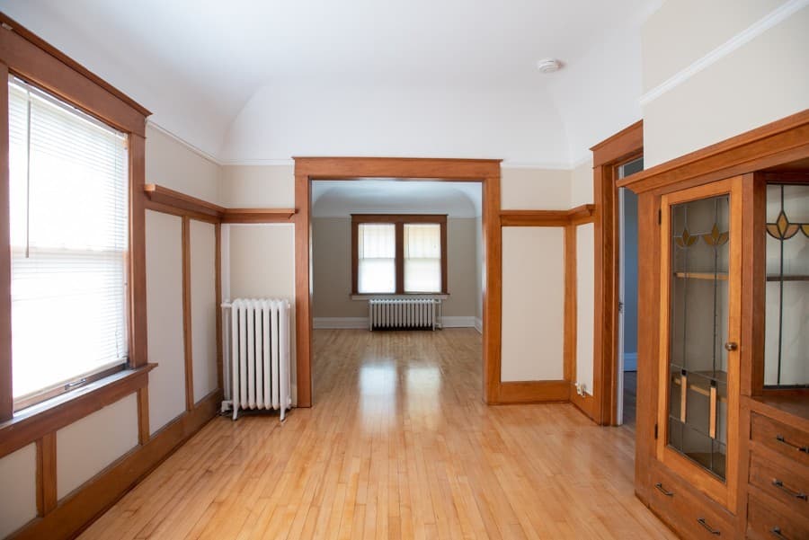 Milwaukee Apartment: 1704 E Locust St