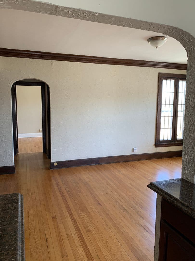 Milwaukee Apartment: 3817 N. Humboldt Ave