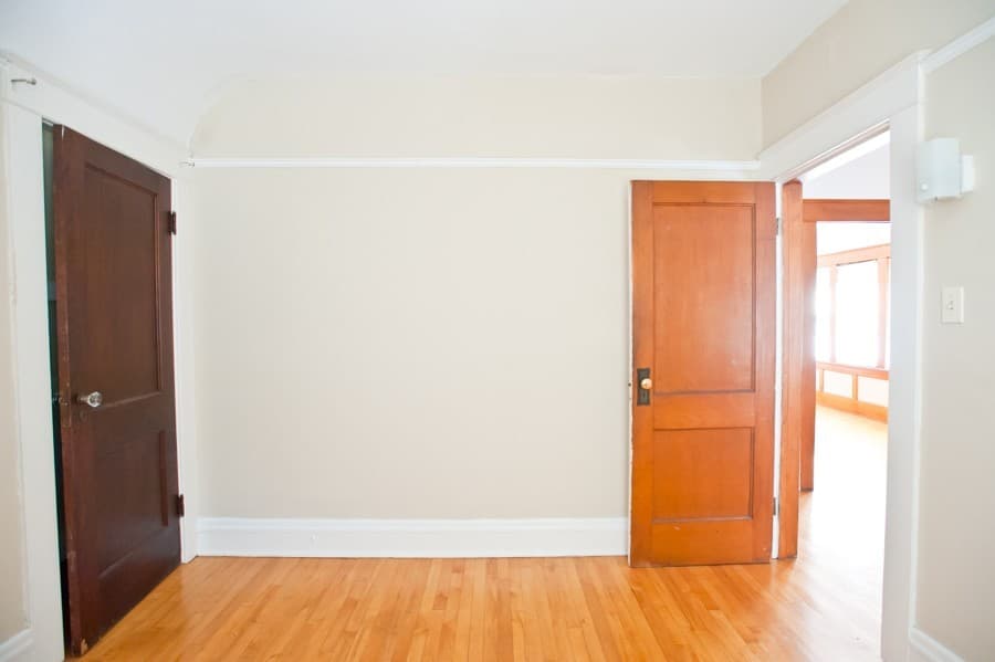 Milwaukee Apartment: 1704 E Locust St