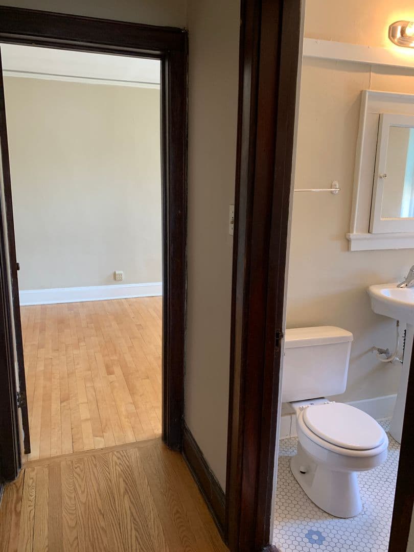 Milwaukee Apartment: 3817 N. Humboldt Ave