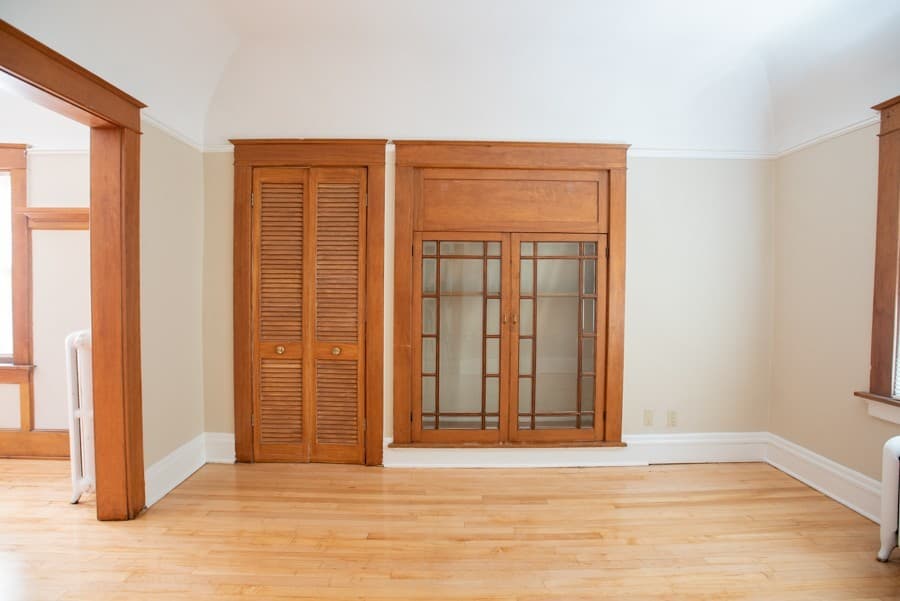 Milwaukee Apartment: 1704 E Locust St