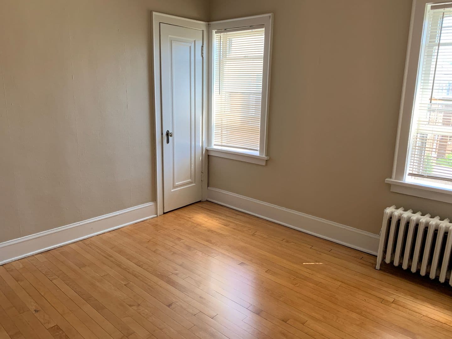 Milwaukee Apartment: 3817 N. Humboldt Ave