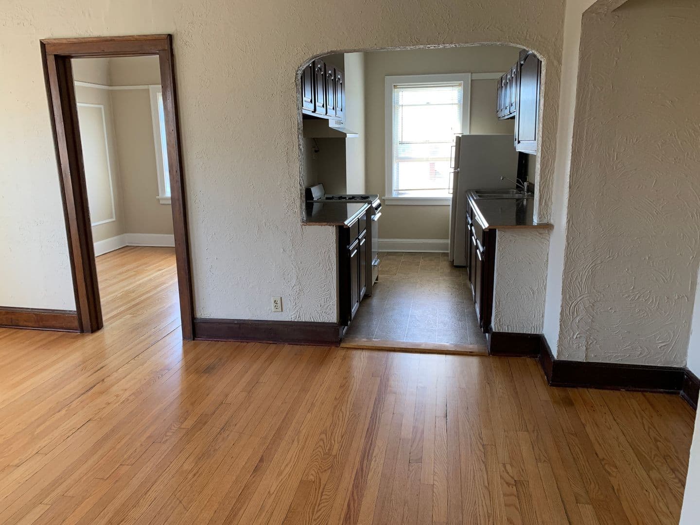 Milwaukee Apartment: 3817 N. Humboldt Ave