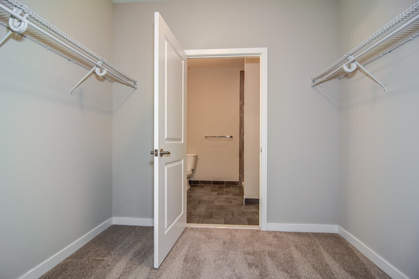 Elizabeth Apartment: 321 South Broad Street