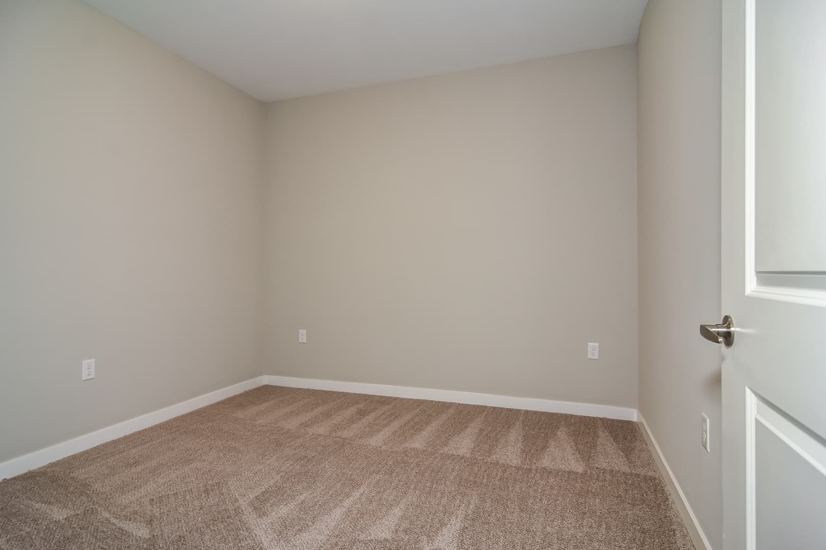 Elizabeth Apartment: 321 South Broad Street