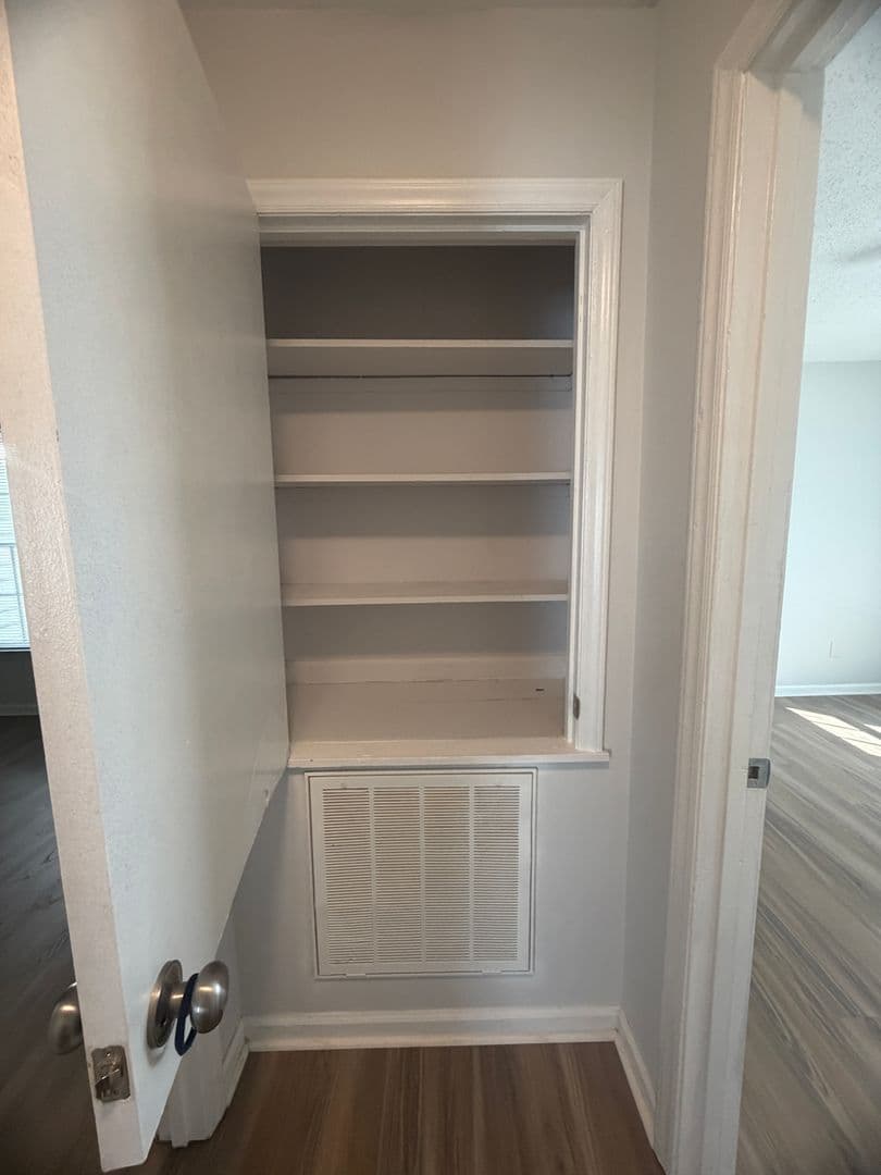 Raleigh Apartment: 4816 Hoyle Dr.