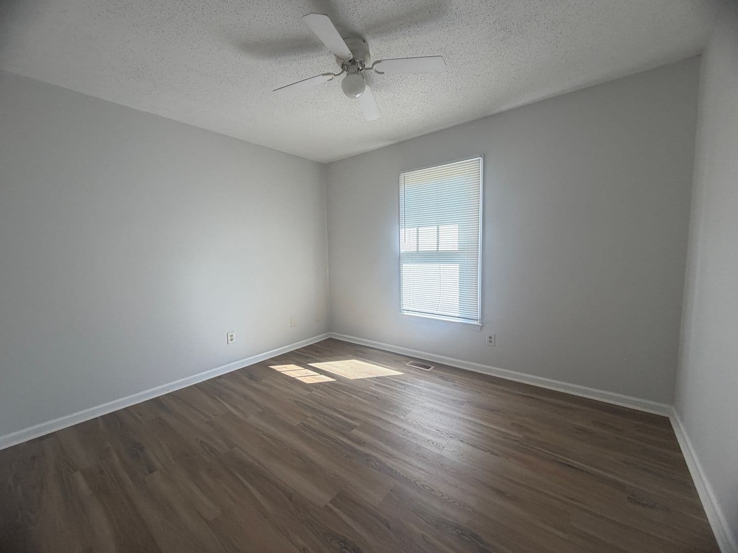 Raleigh Apartment: 4816 Hoyle Dr.