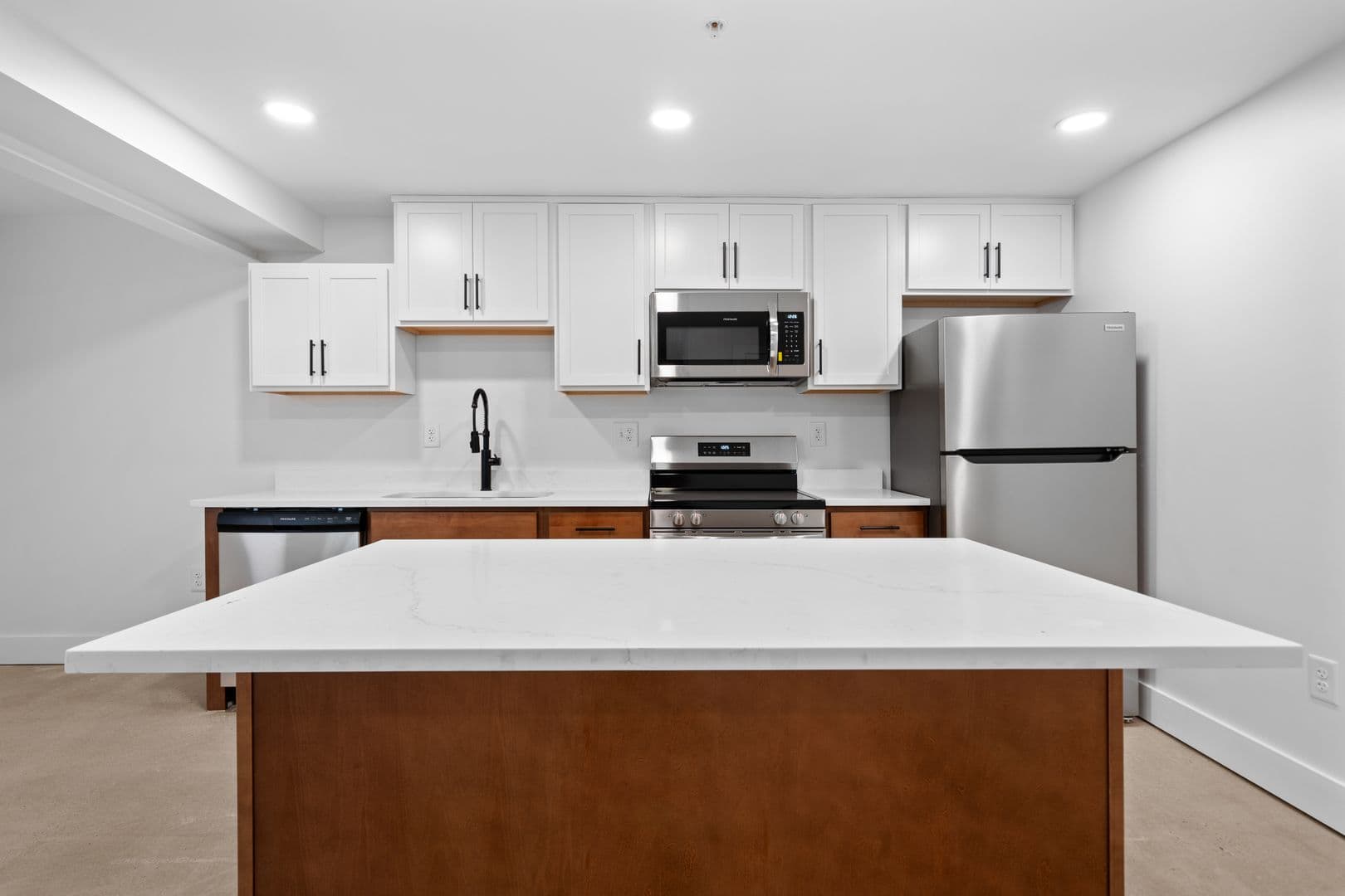 Richmond Apartment: 2033 W Broad St