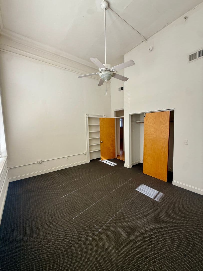 Richmond Apartment: 325 W Broad St