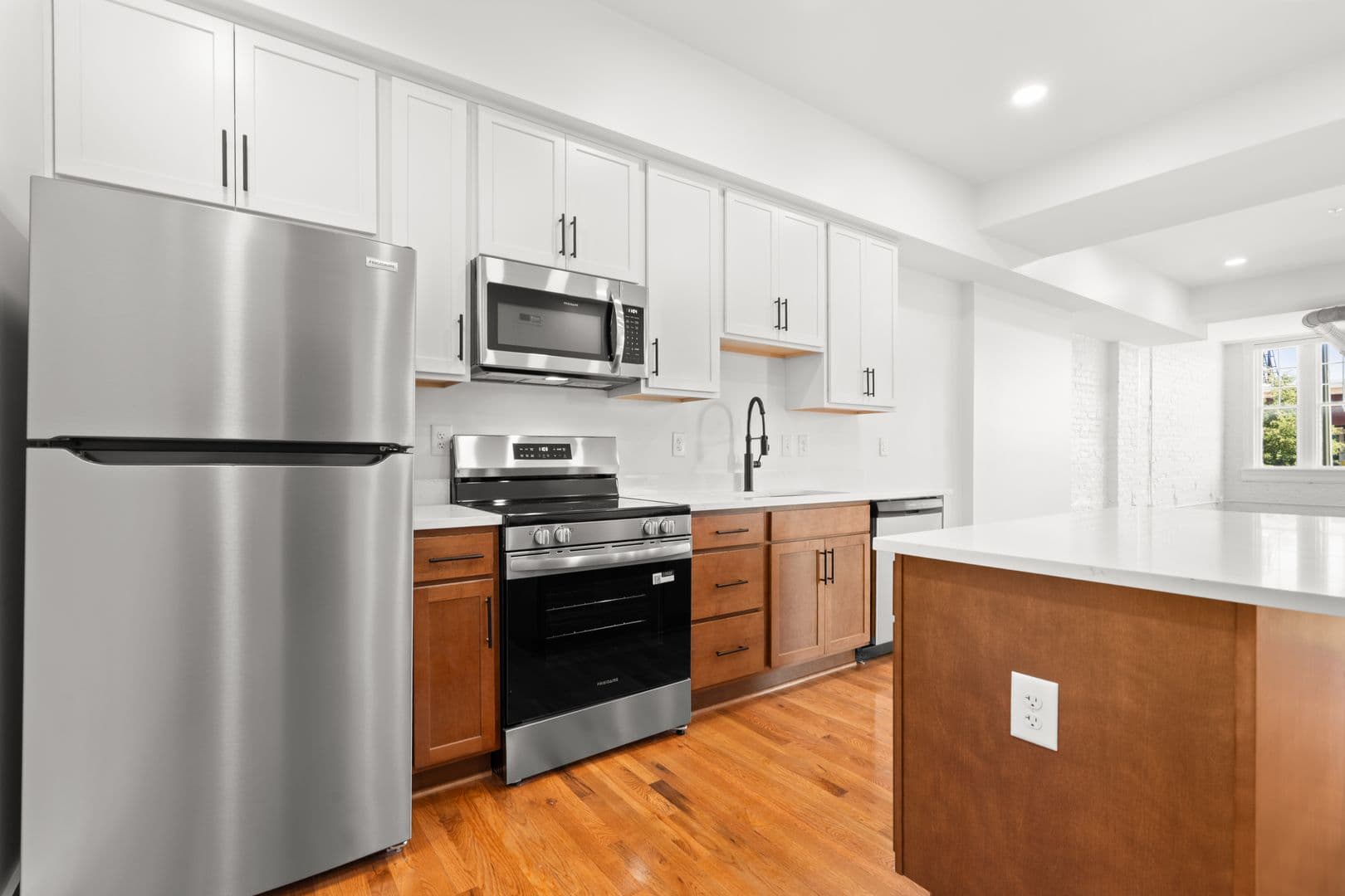 Richmond Apartment: 2033 W Broad St