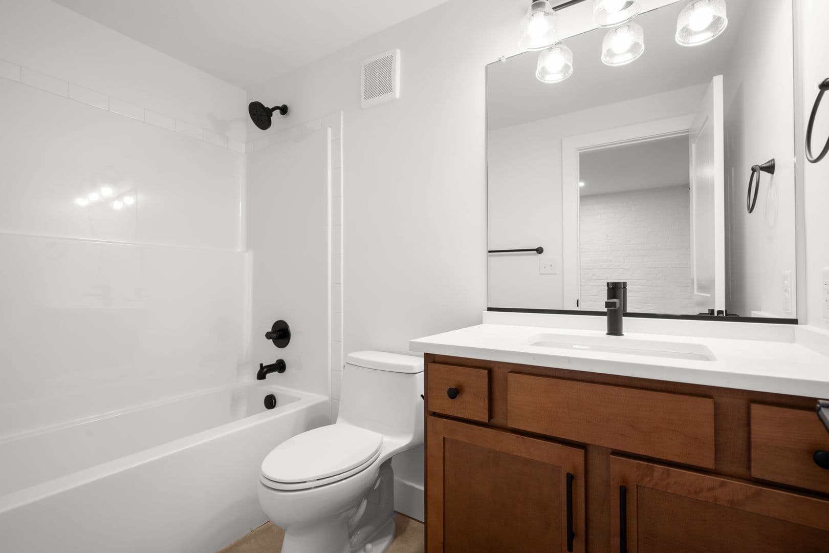 Richmond Apartment: 2033 W Broad St