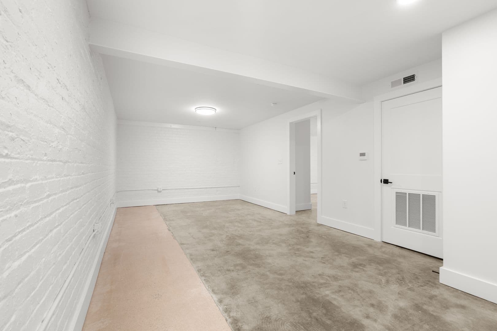 Richmond Apartment: 2033 W Broad St