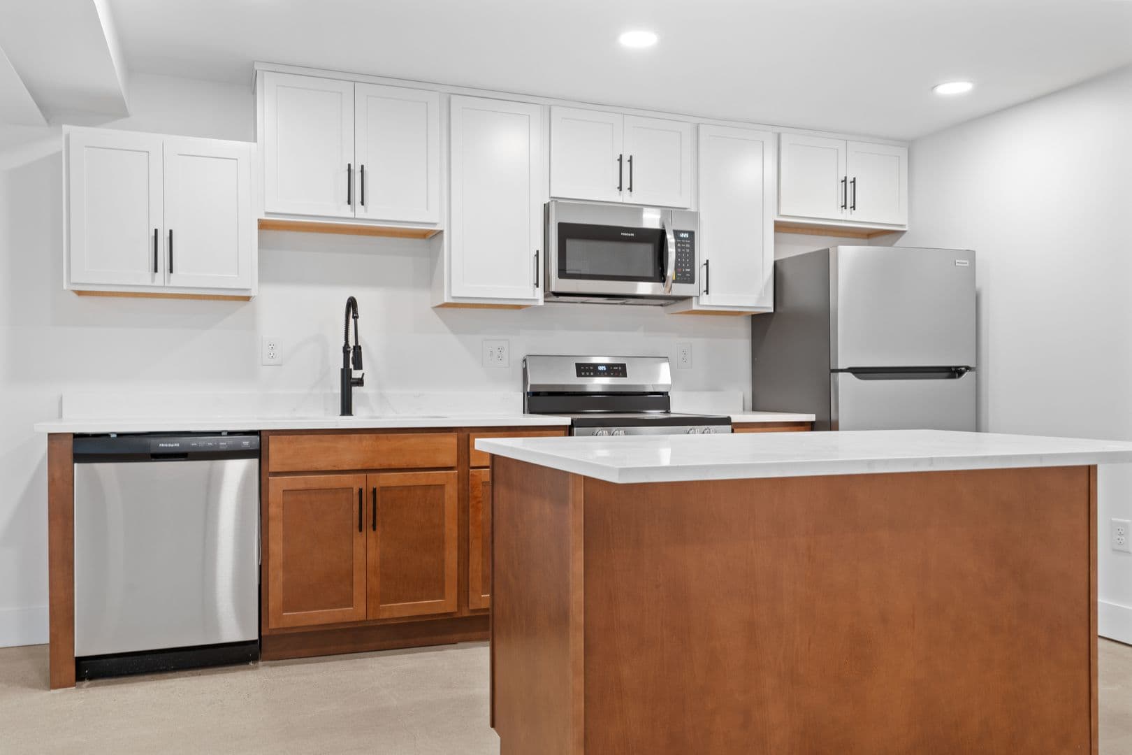 Richmond Apartment: 2033 W Broad St