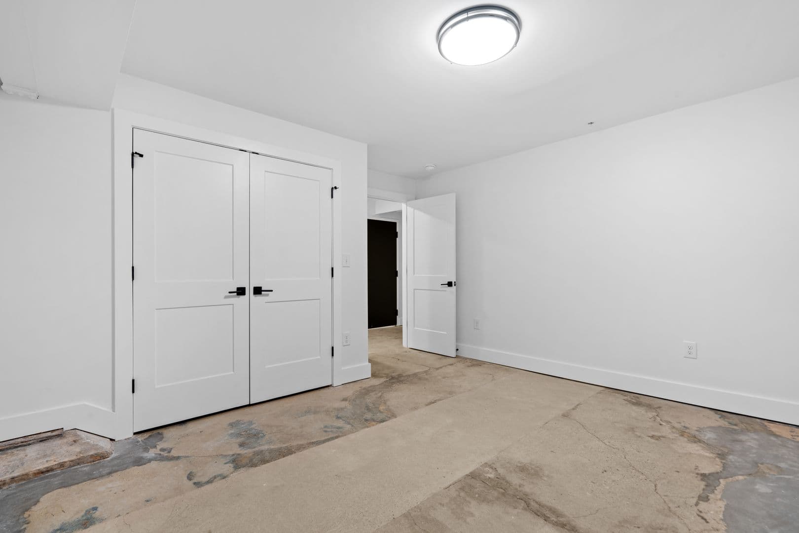 Richmond Apartment: 2033 W Broad St