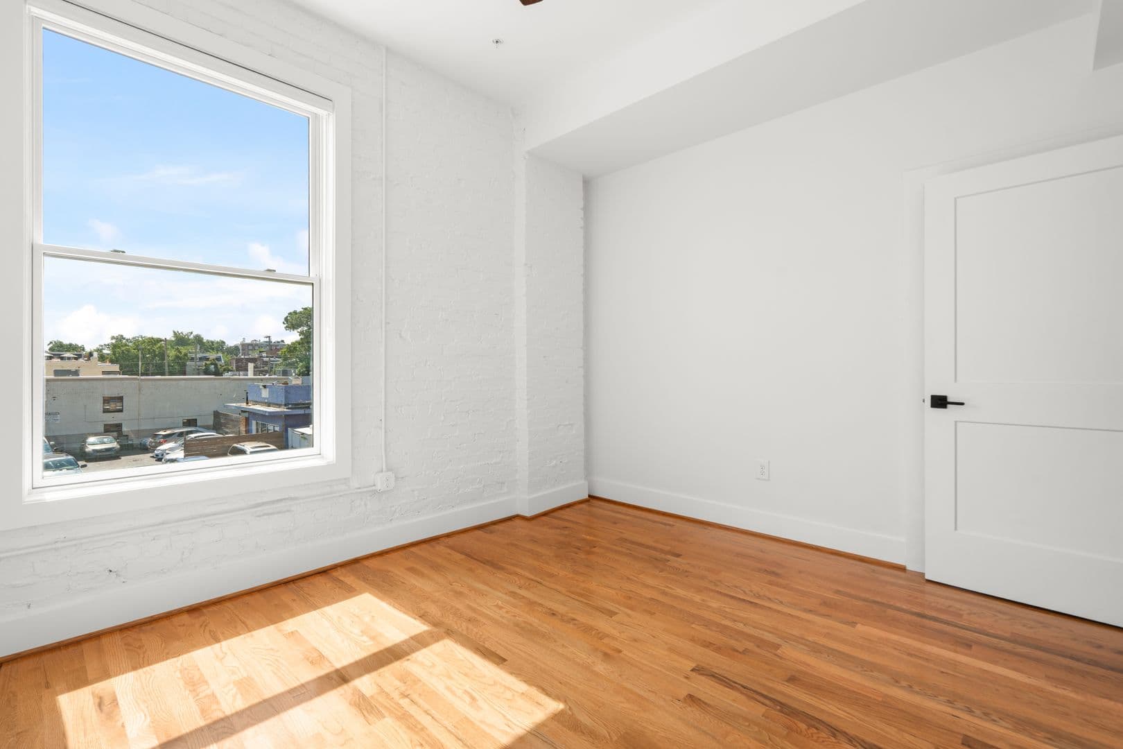 Richmond Apartment: 2033 W Broad St