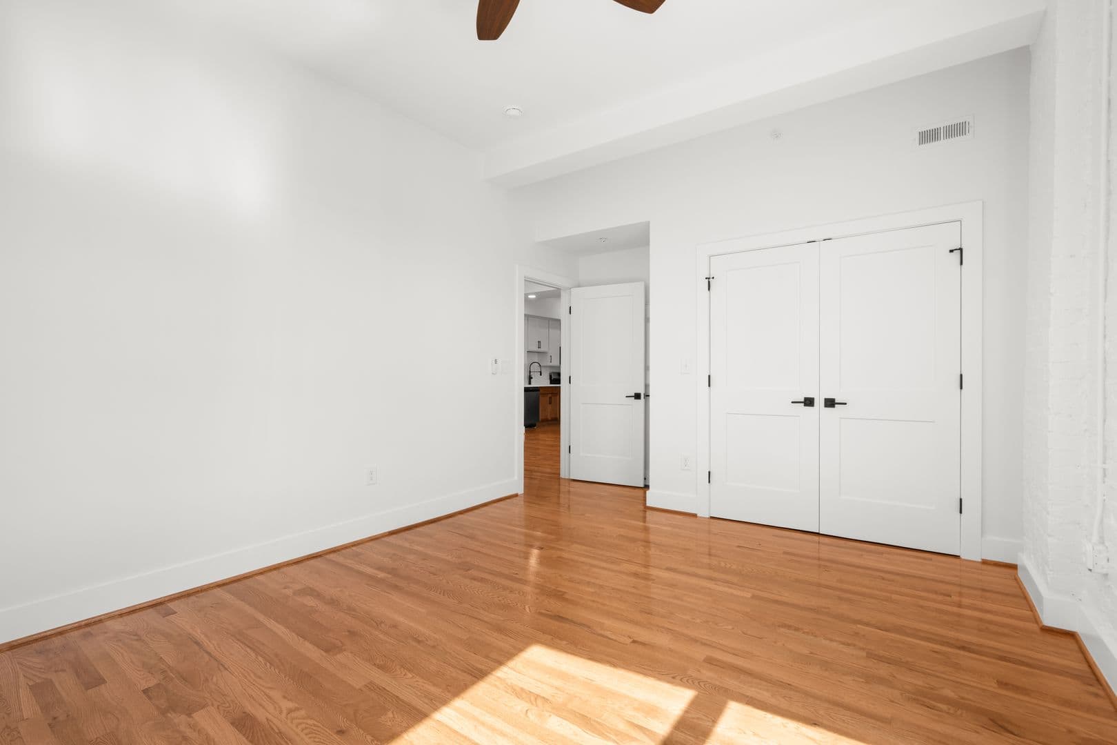 Richmond Apartment: 2033 W Broad St