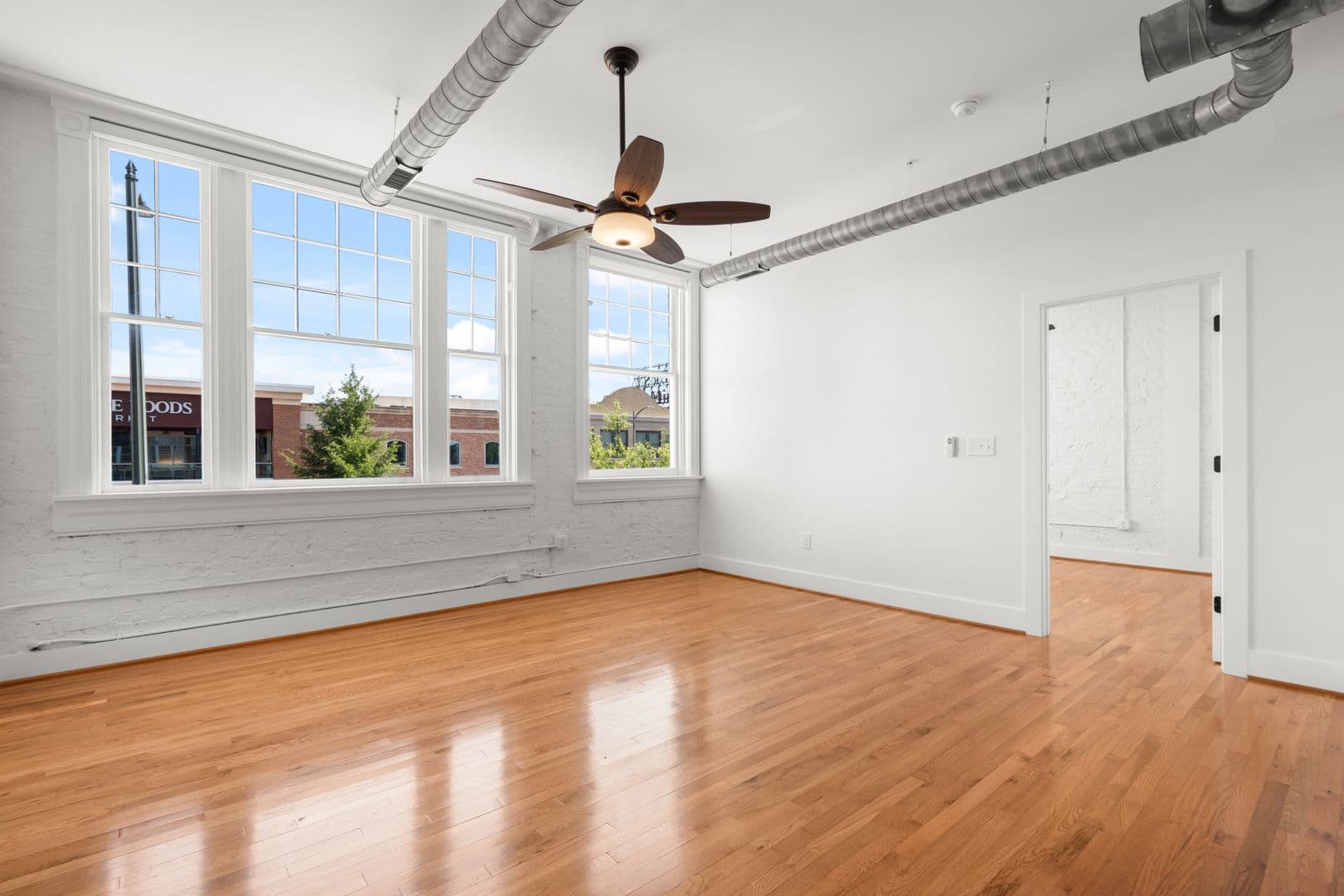 Richmond Apartment: 2033 W Broad St