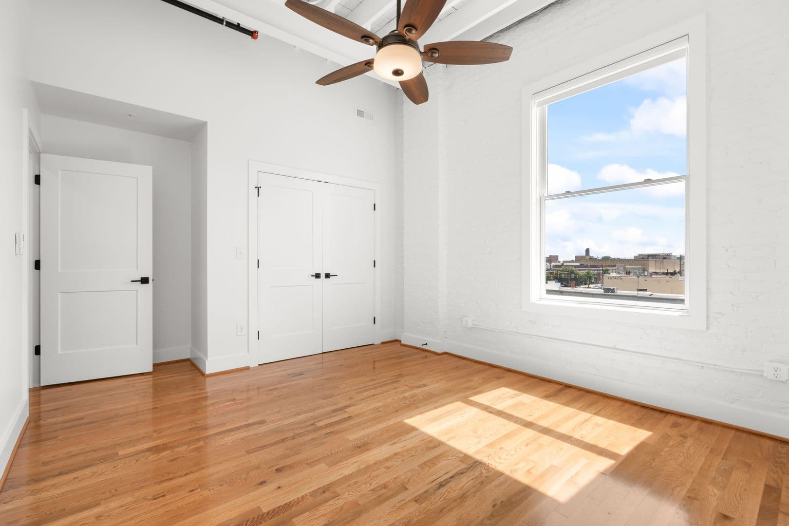 Richmond Apartment: 2033 W Broad St