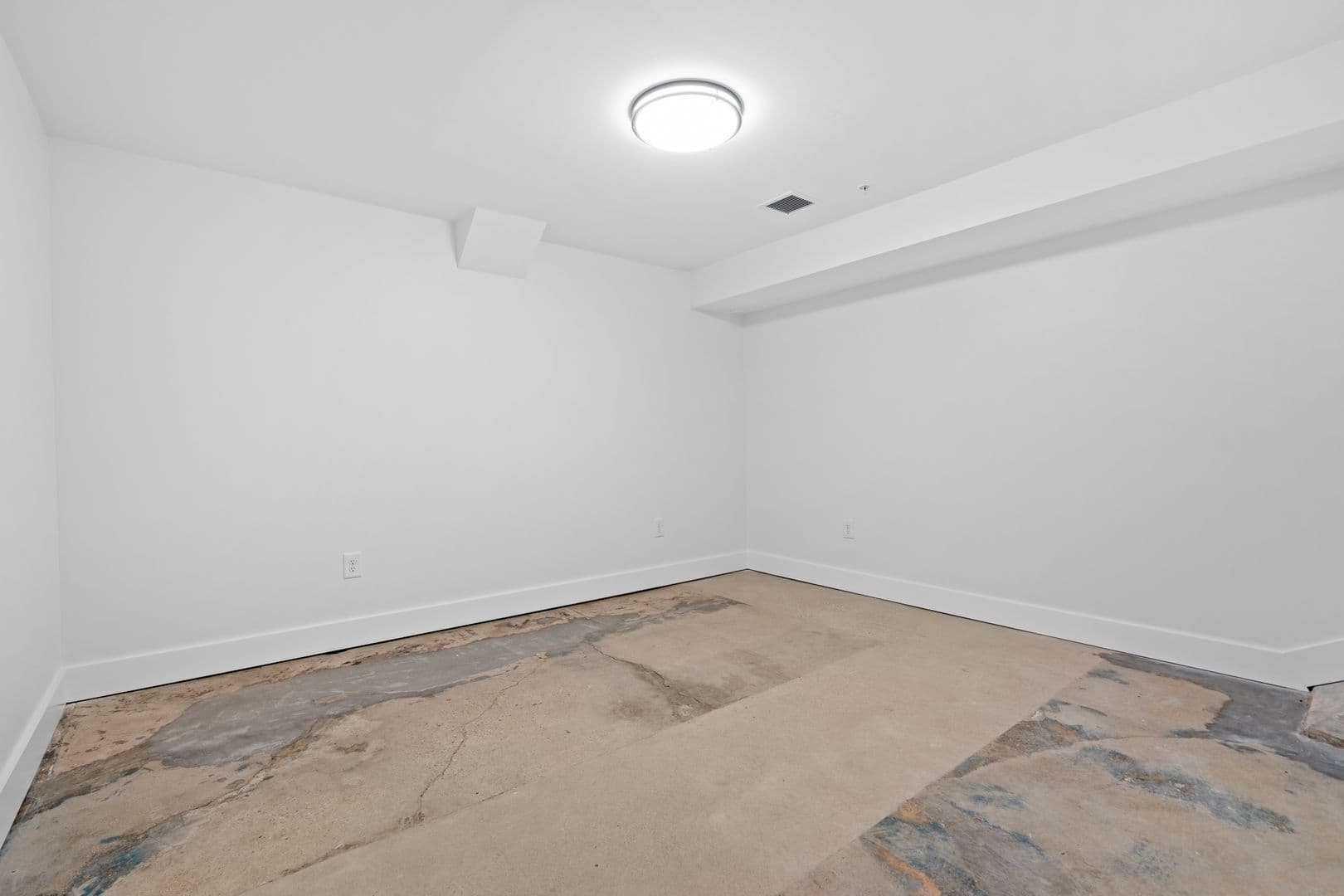 Richmond Apartment: 2033 W Broad St