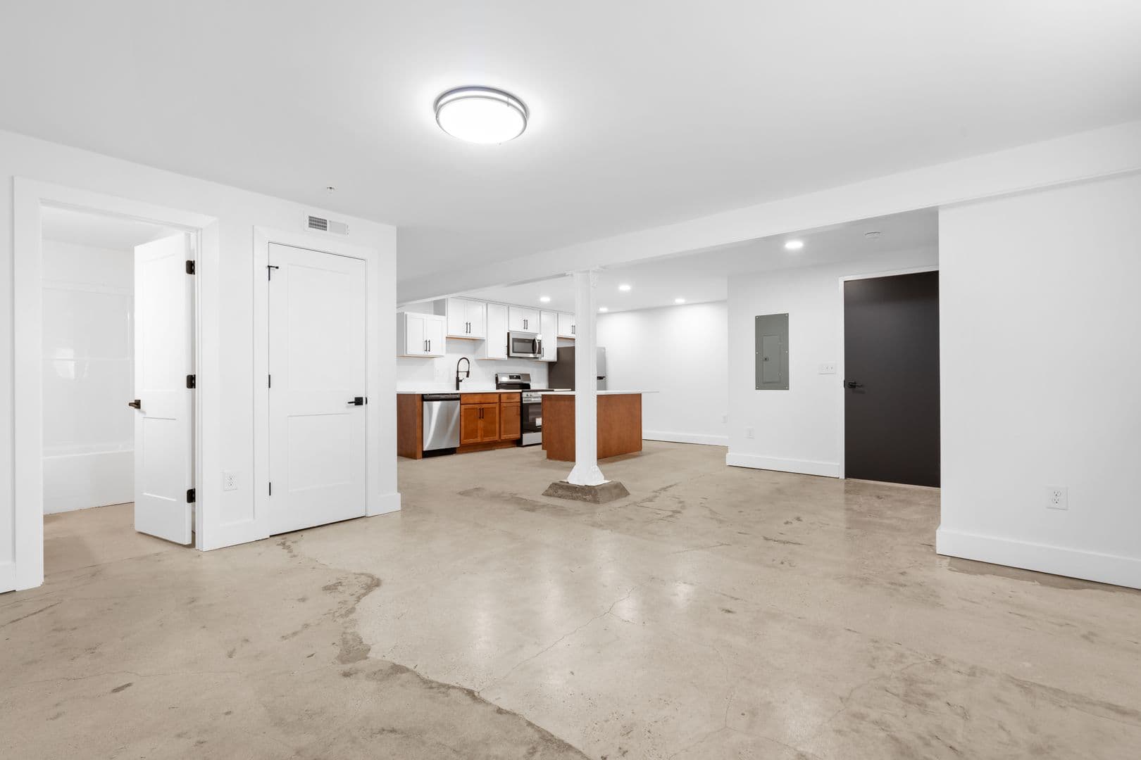 Richmond Apartment: 2033 W Broad St