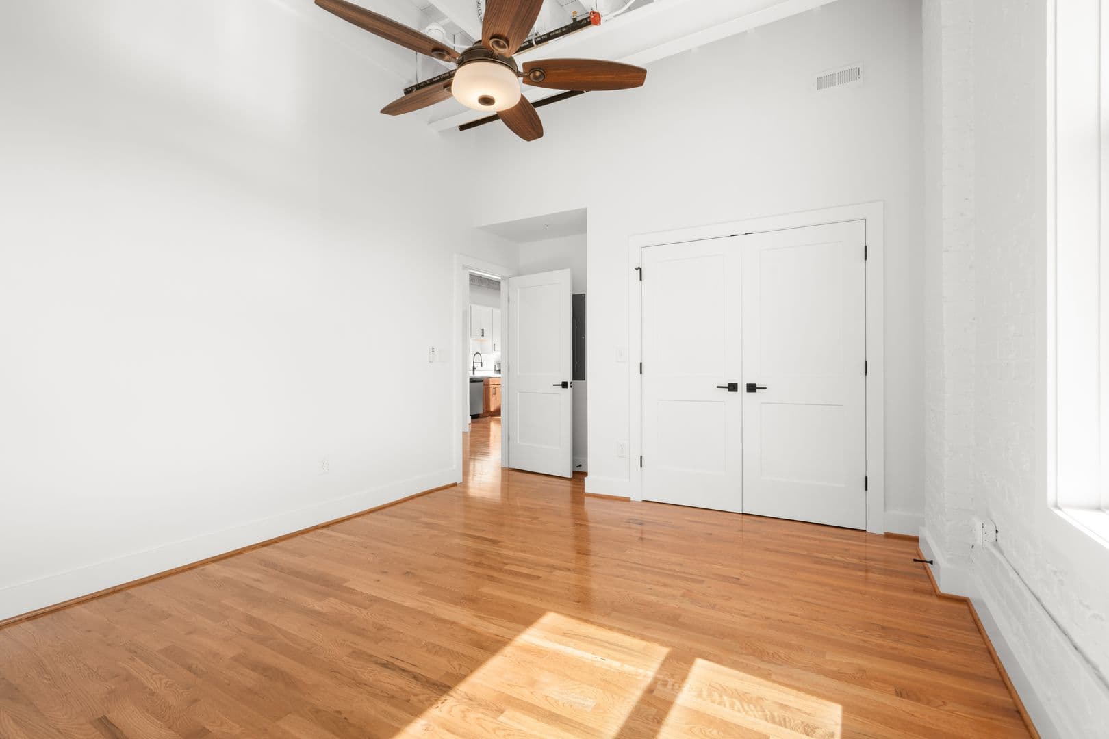 Richmond Apartment: 2033 W Broad St