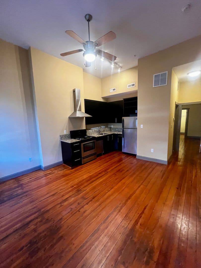 Richmond Apartment: 321 West Franklin Street