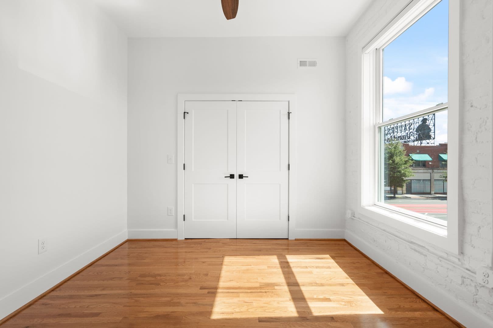 Richmond Apartment: 2033 W Broad St
