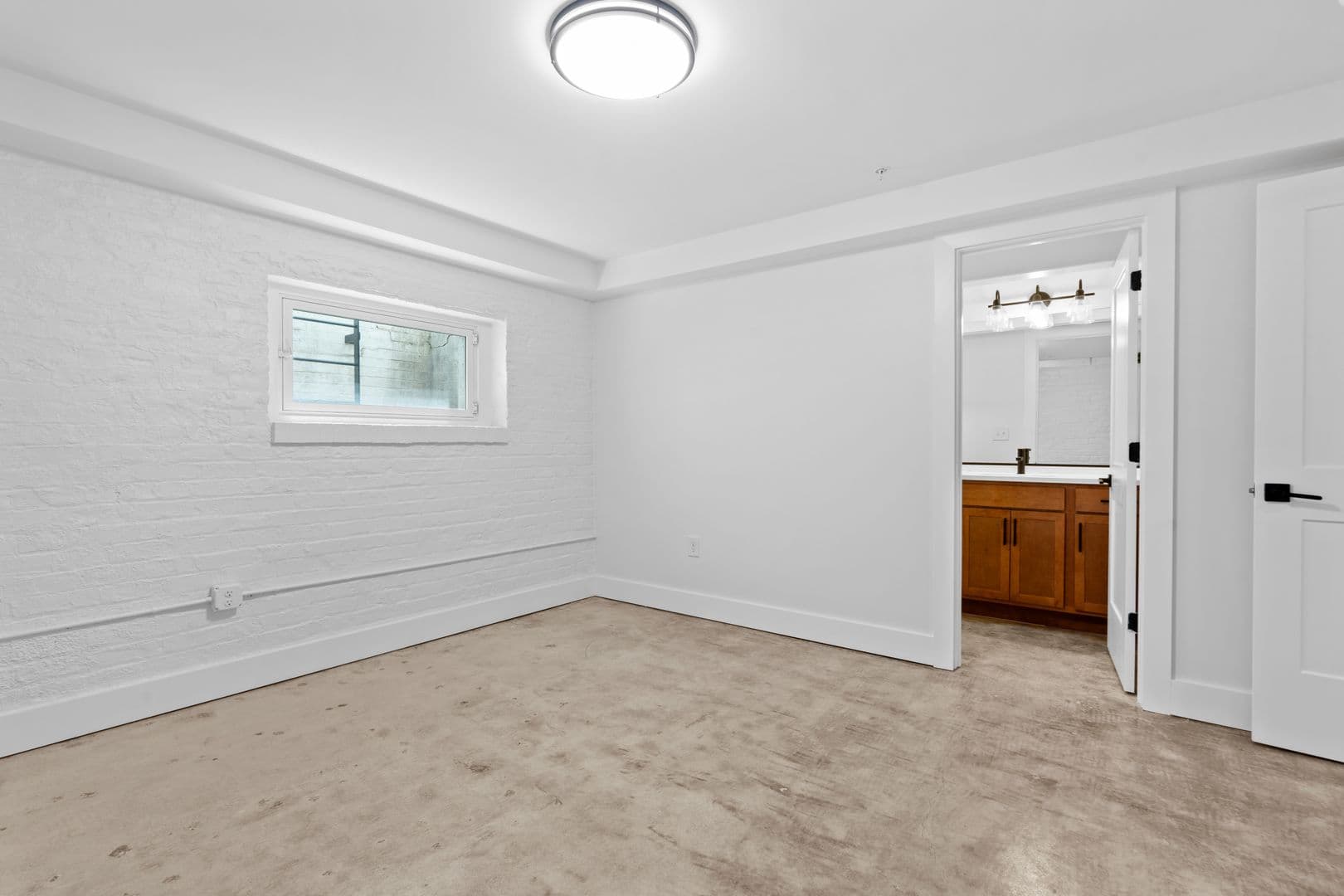 Richmond Apartment: 2033 W Broad St