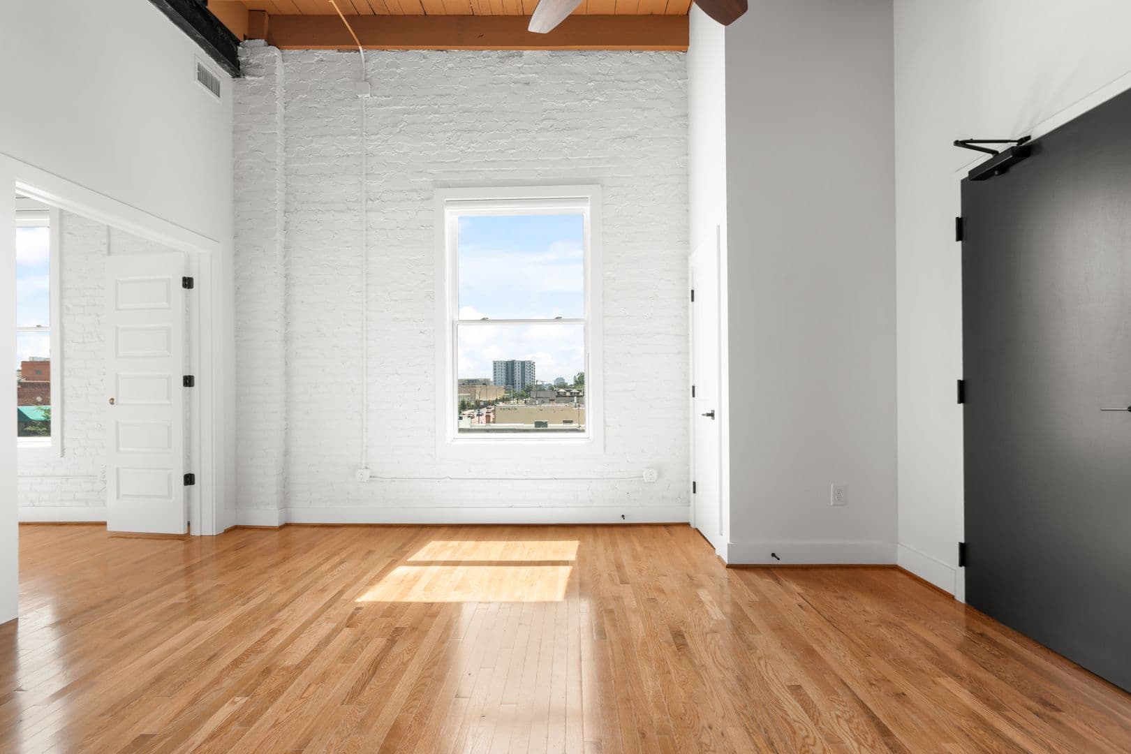 Richmond Apartment: 2033 W Broad St