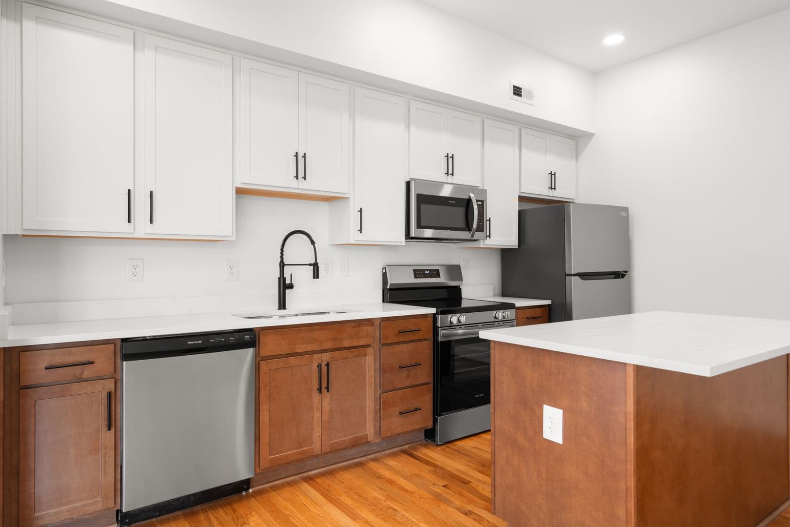 Richmond Apartment: 2033 W Broad St