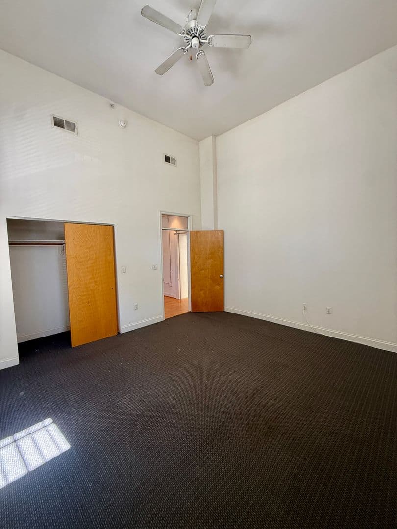 Richmond Apartment: 325 W Broad St