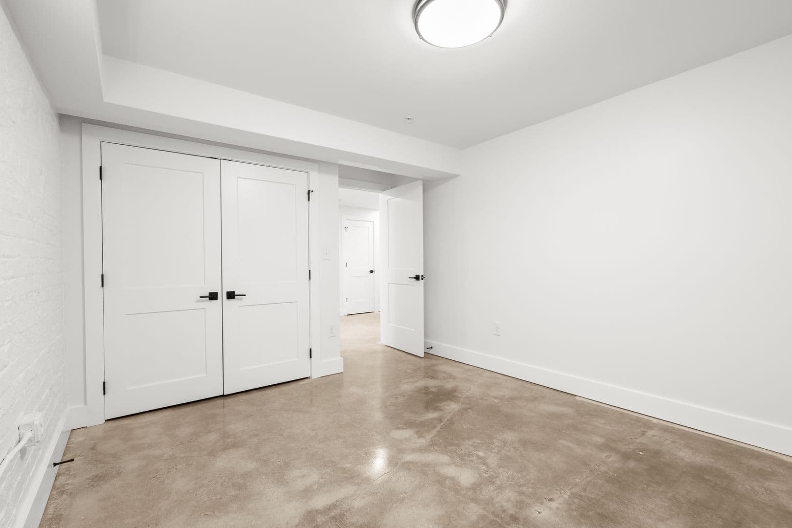 Richmond Apartment: 2033 W Broad St