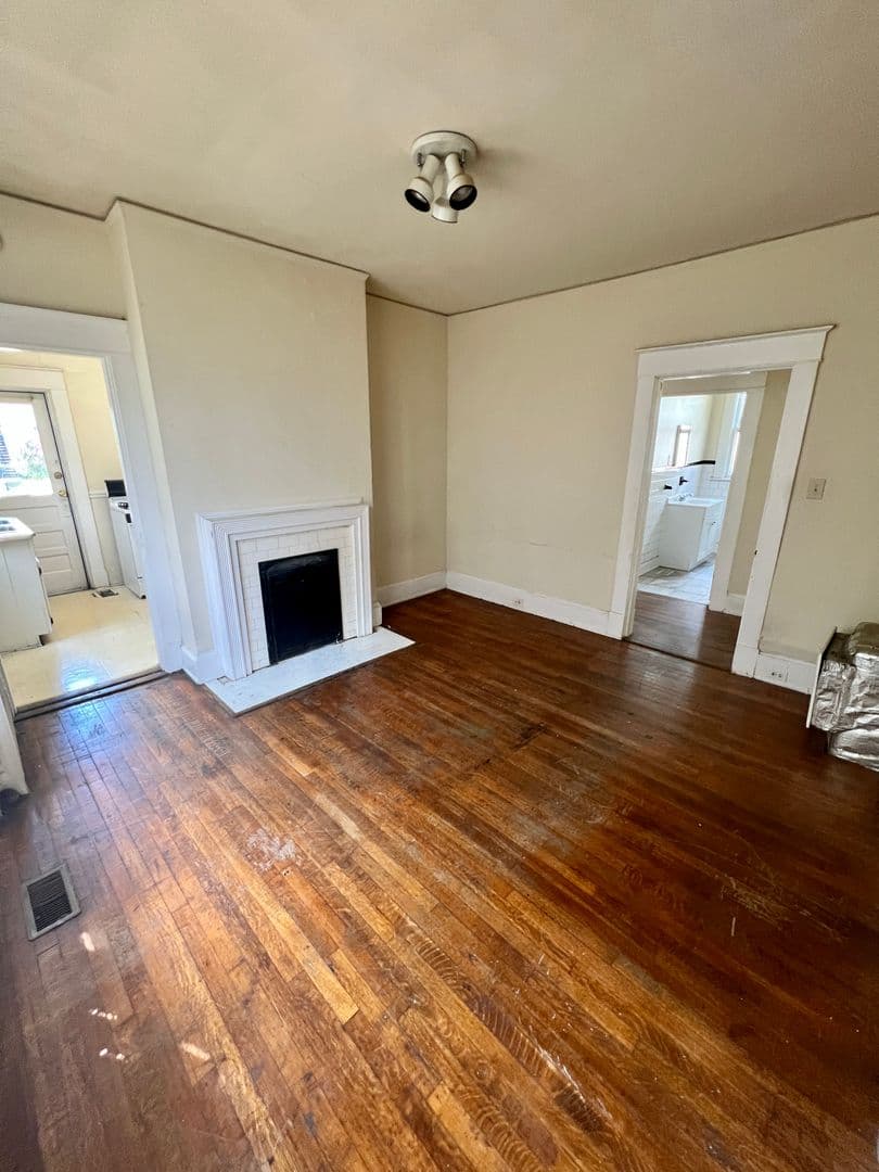 Richmond Apartment: 3310 Barton Ave