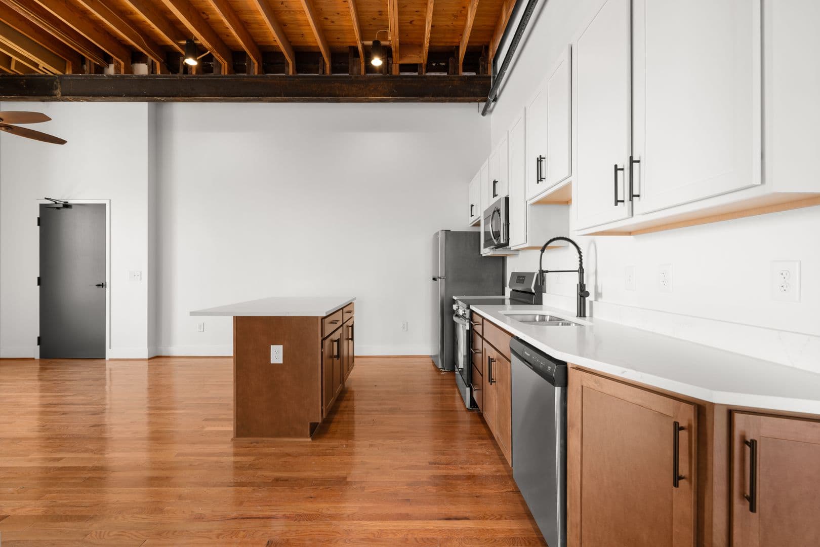 Richmond Apartment: 2033 W Broad St
