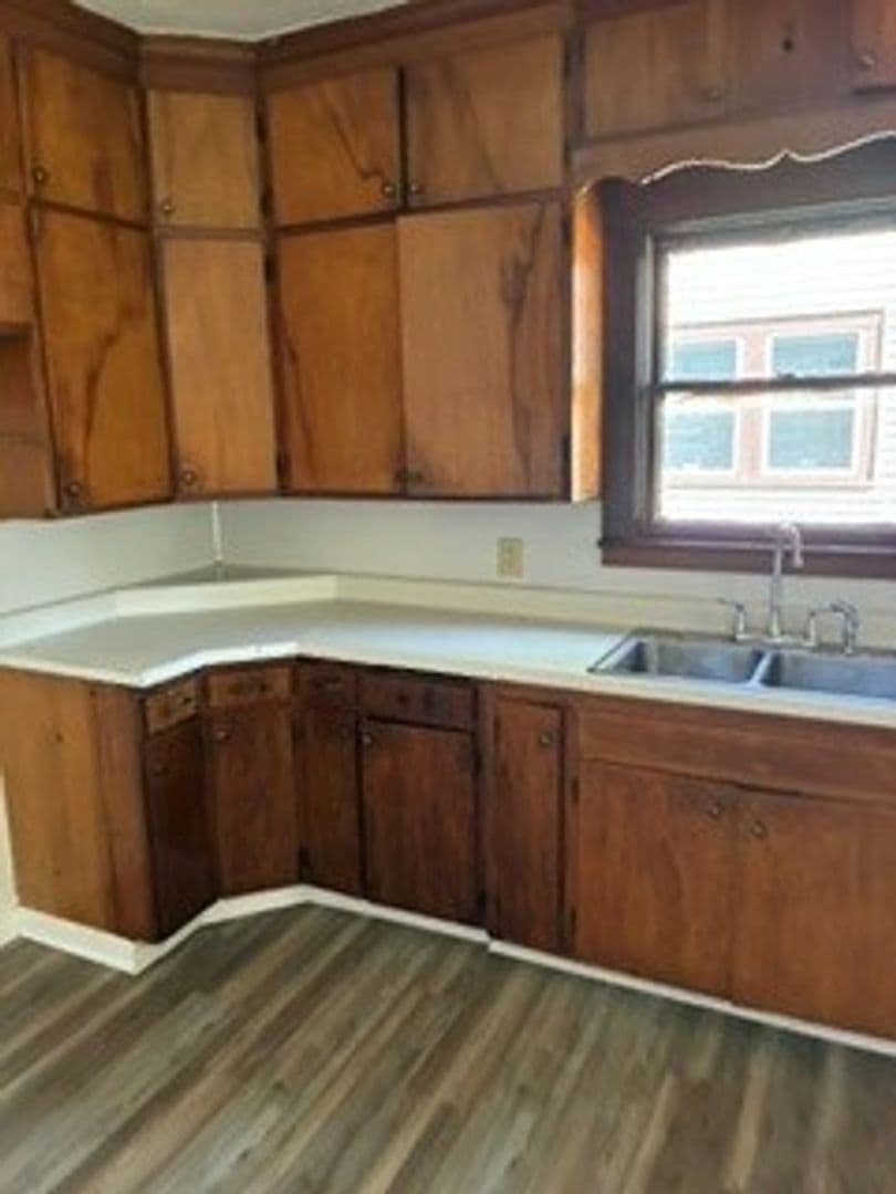 Fort Wayne House: 120 E Foster Pkwy