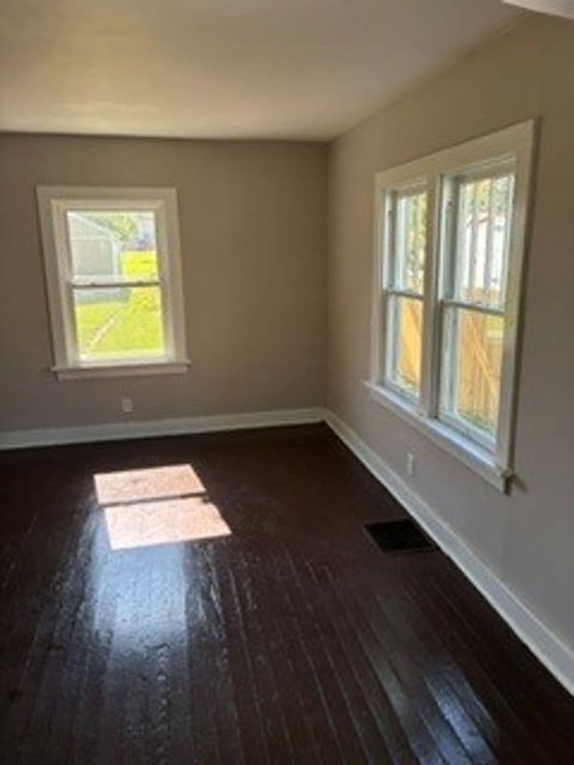 Fort Wayne House: 2918 Pittsburg St
