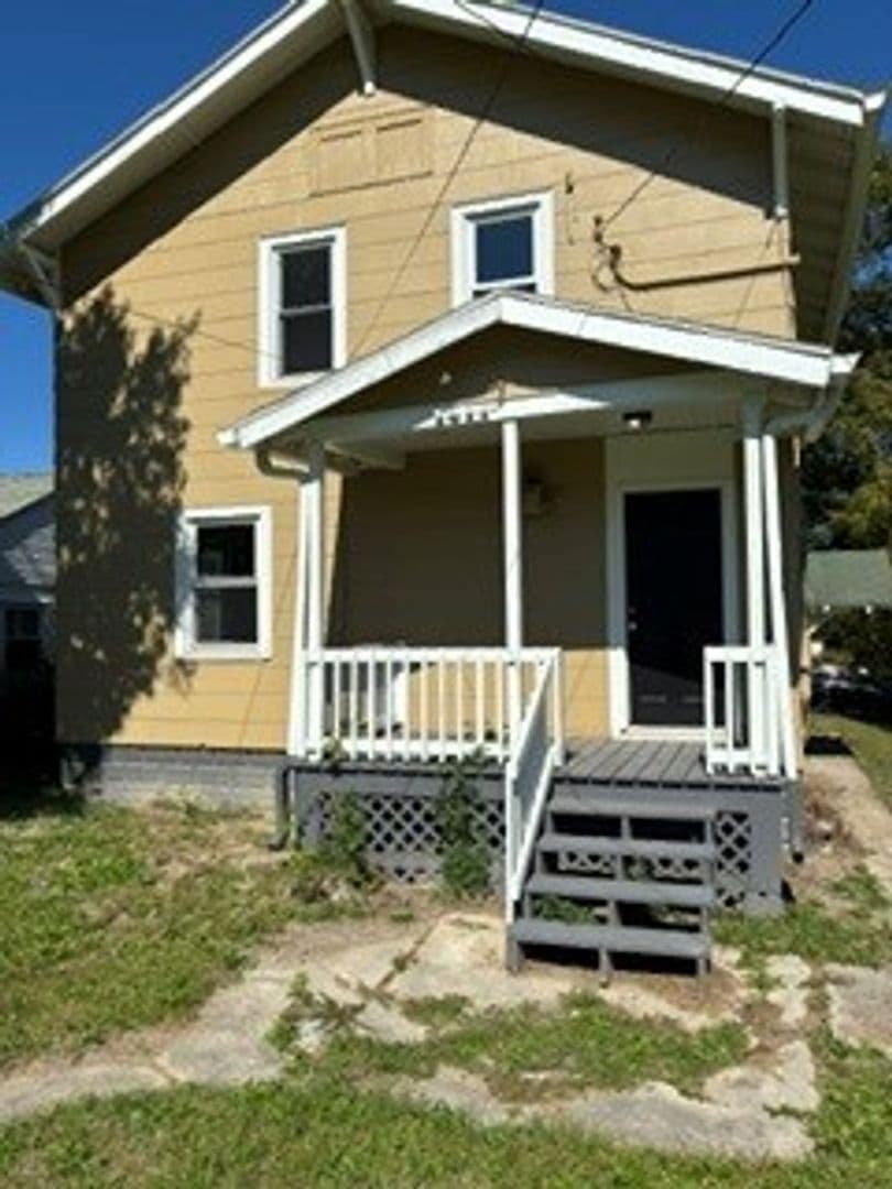 Fort Wayne House: 2918 Pittsburg St