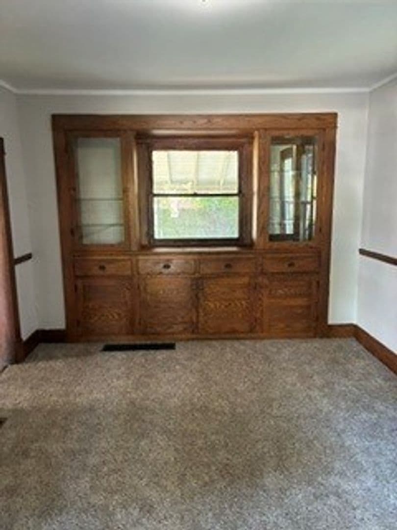 Fort Wayne House: 120 E Foster Pkwy