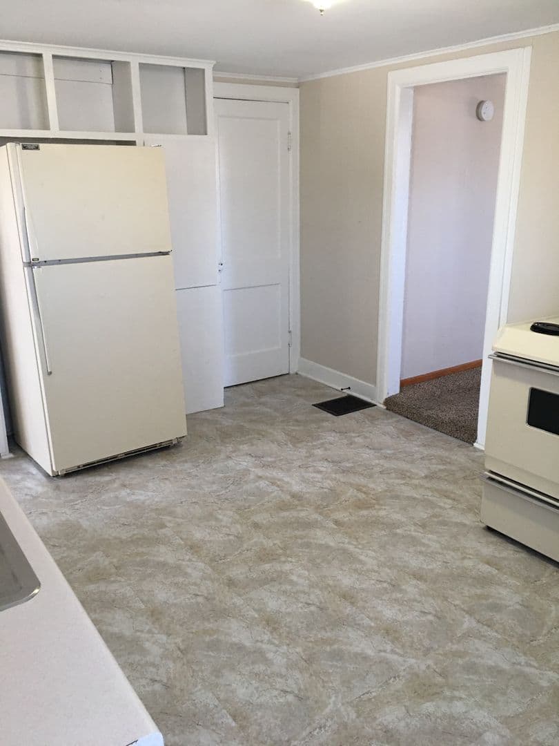 Fort Wayne Apartment: 357 French Ave