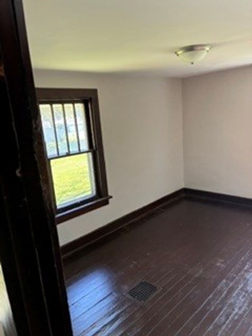 Fort Wayne House: 2918 Pittsburg St