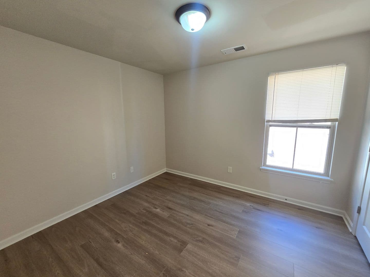 Louisville Apartment: 409-415 Rosewood Ct.