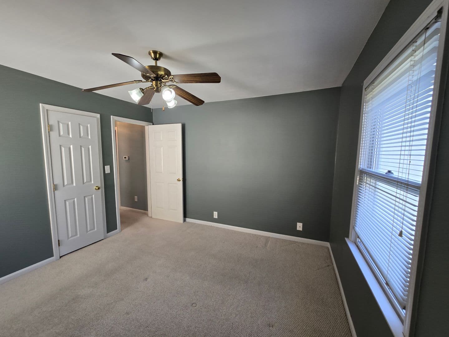 Louisville House: 3932 Kennison Avenue