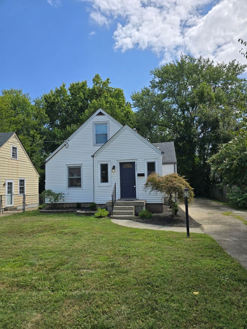 Louisville House: 3932 Kennison Avenue