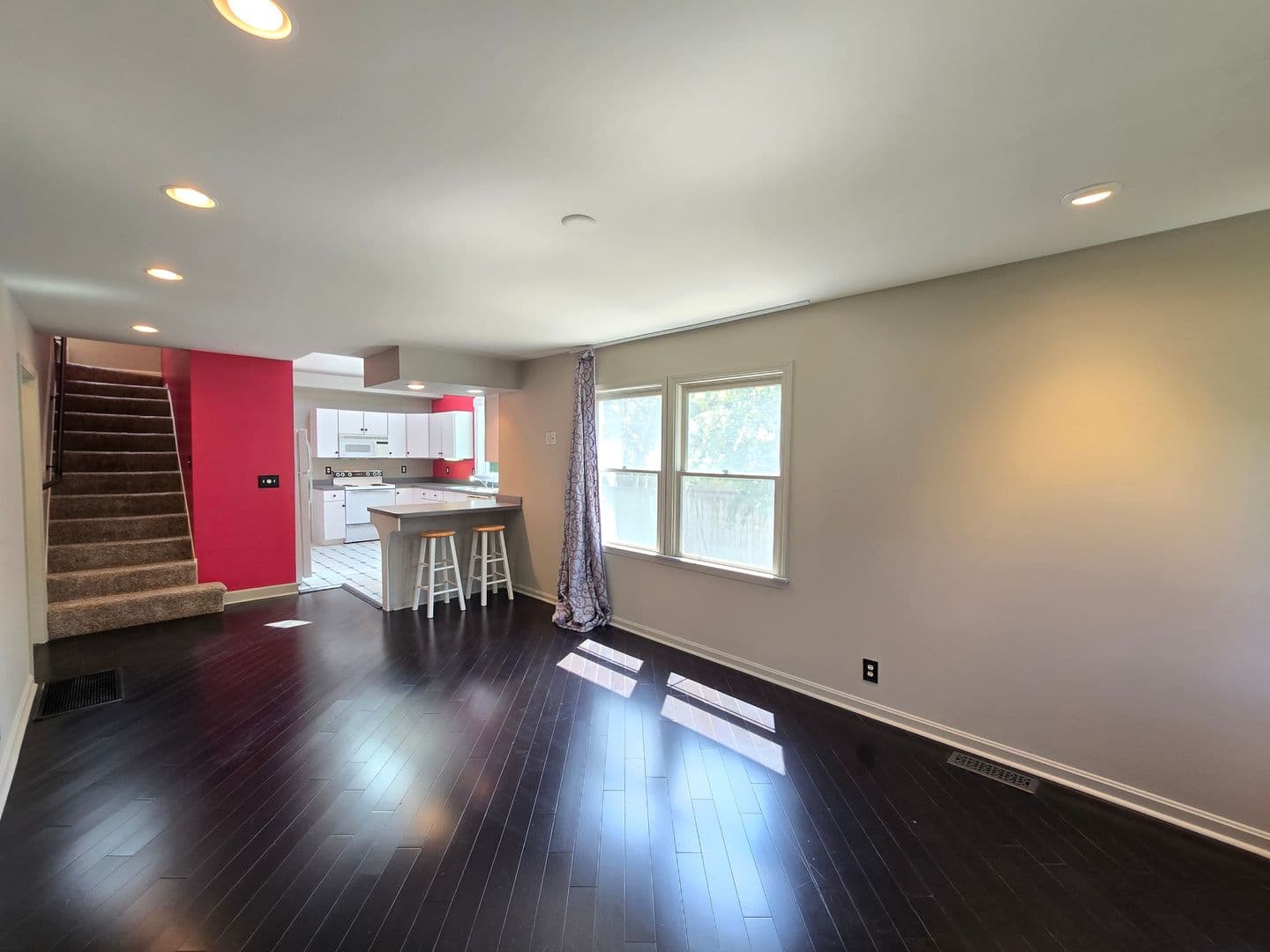 Louisville House: 3932 Kennison Avenue