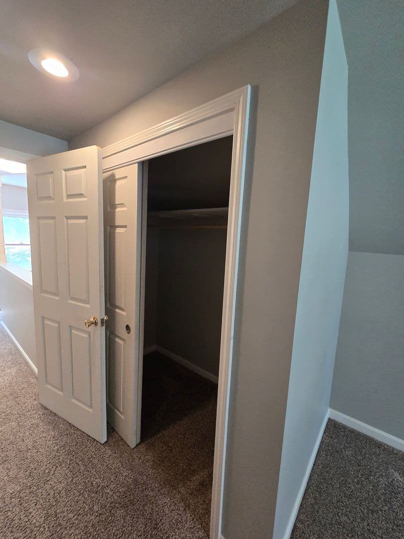 Louisville House: 3932 Kennison Avenue